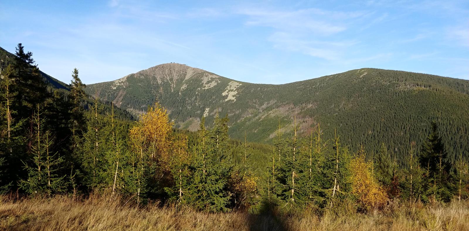 2019.10.26_16-06-31 Sněžka v podvečer