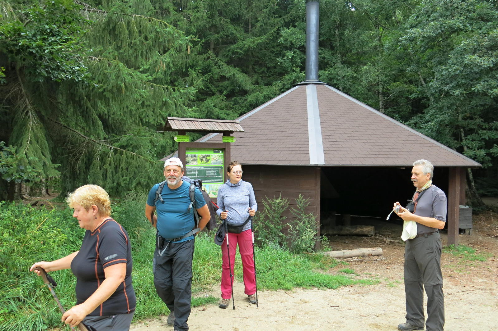 2020.08.19_14-30 altán pod Brdem
