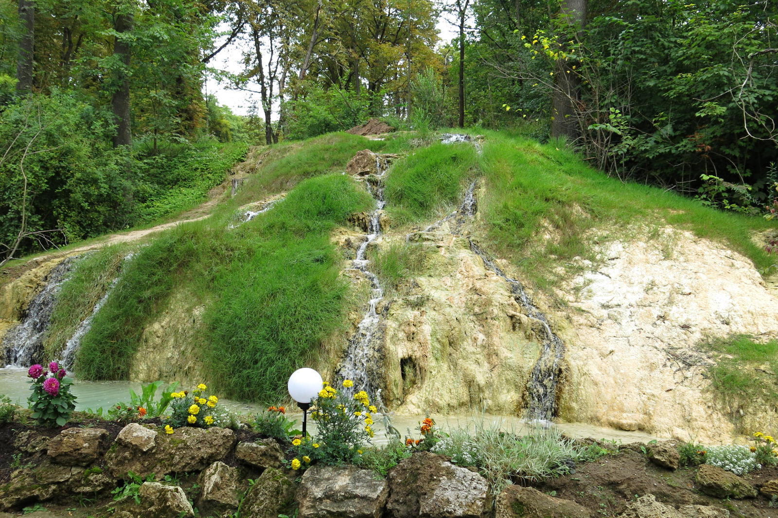 2021.08.17_11-36-31 Vyšné Ružbachy, vodopád