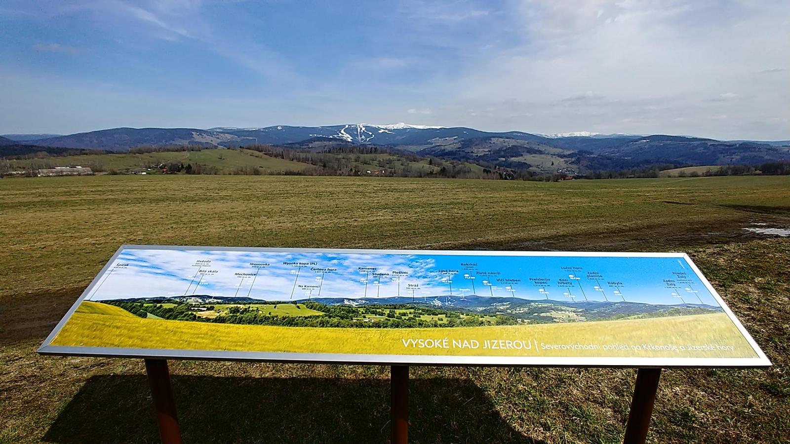 2021.04.11_12-34 Krkonoše od Vysokého n.J.
