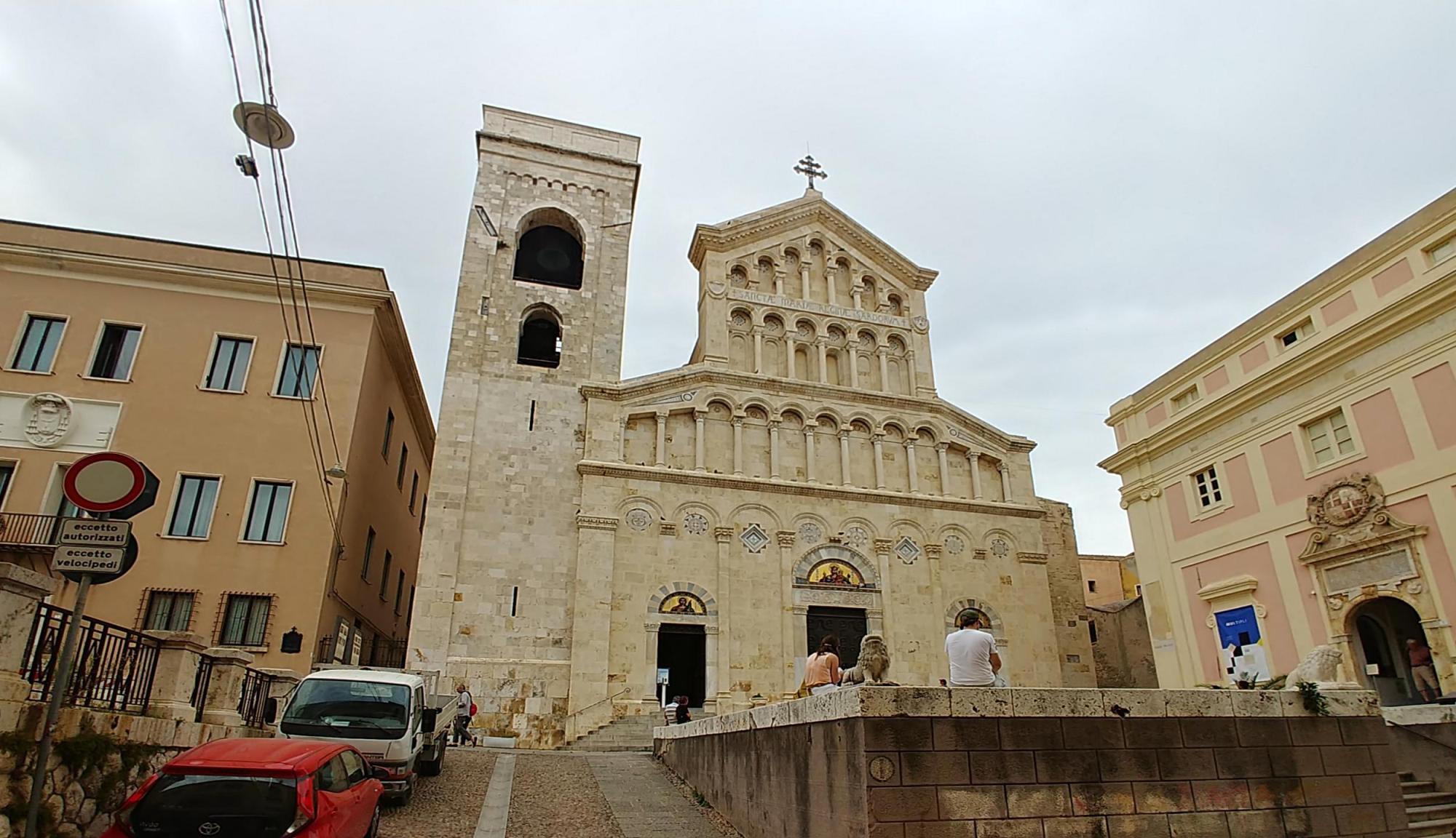 2022.06.23_12-42-17 Cagliari, kat. Sv Marie, Sardinie