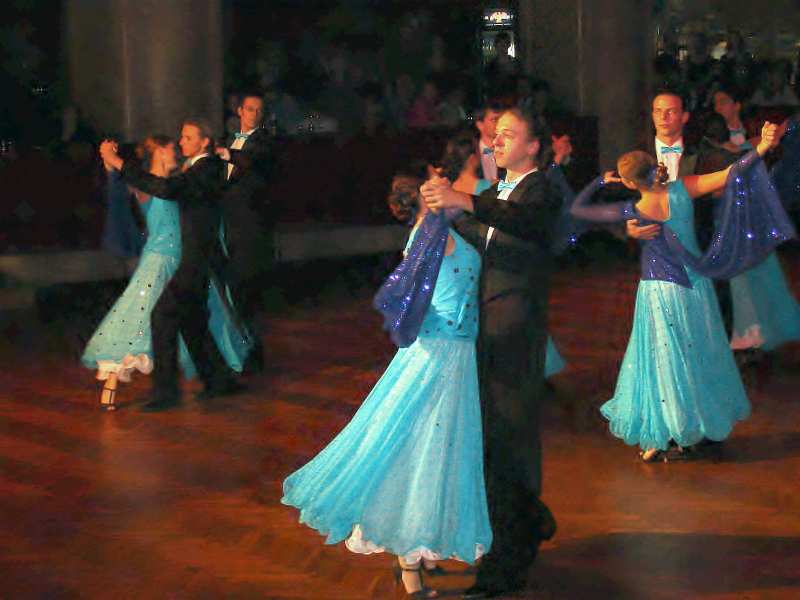 2006.11.24_20-18 Honza predtanceni.jpg