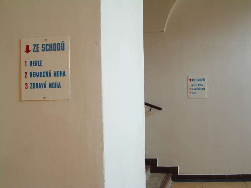 2005.03.24_16-21_Nemocnice sv. Alzbety.jpg