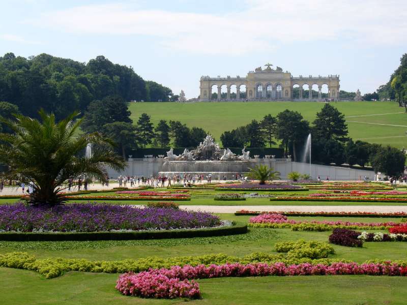 2005.07.14_11-39-27 Park Schoenbrunn a Glorieta.jpg
