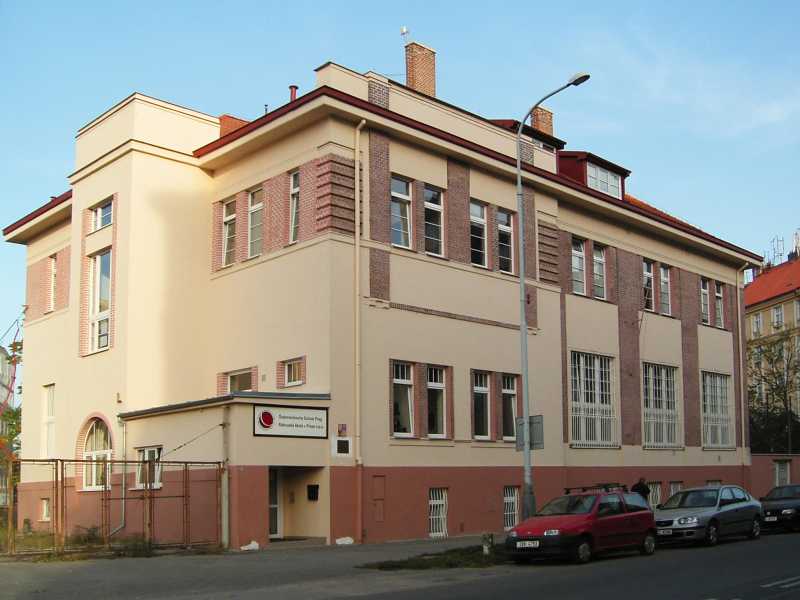 2005.10.19_17-39 Provizorni budova OSP.jpg