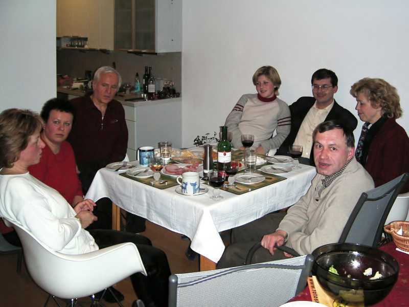 2005.12.16_23-22 Parta z menzy.jpg