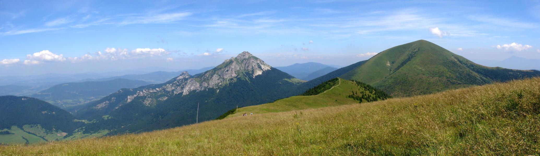 2010.08.02_13-44-M.-Fatra,Rozsutce-a-Stoh-z-Grune