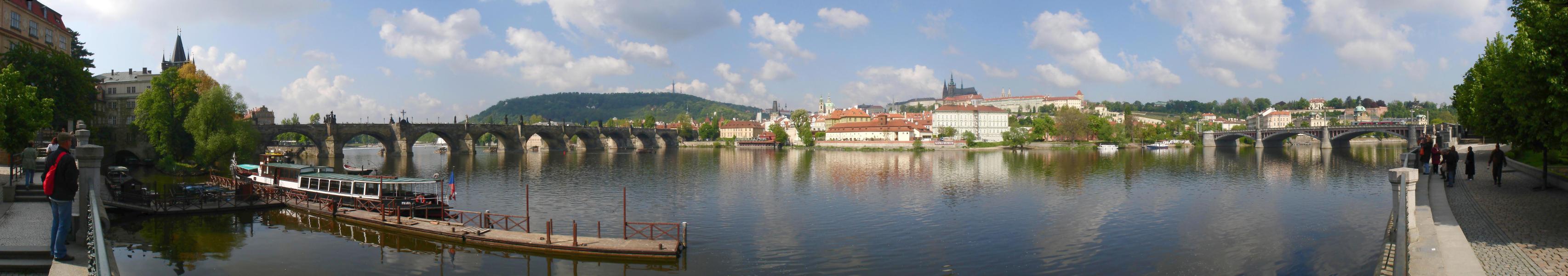 2011.05.05_09-59-06 Prazsky hrad