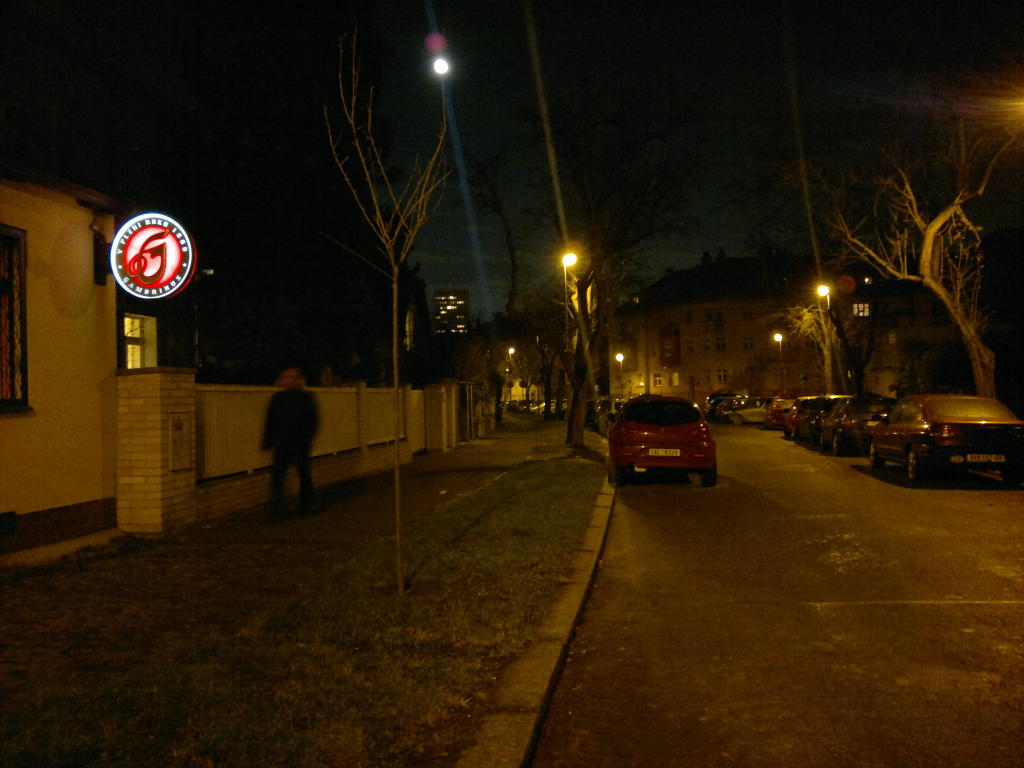 2011.12.12_20-28 pokusy s mobilem