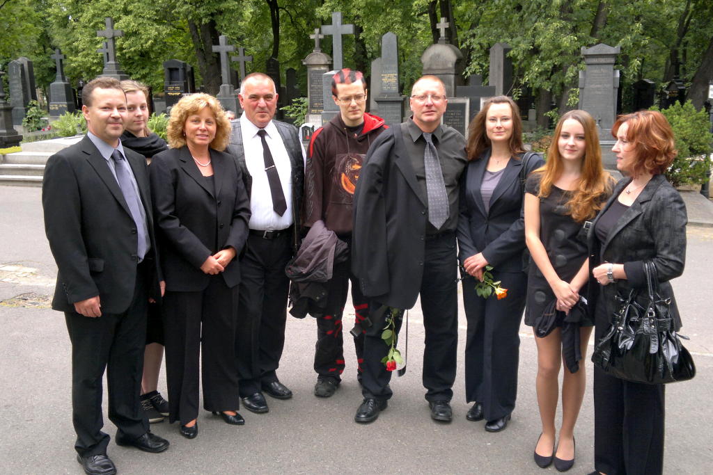 2012.05.31_14-17 pohřeb