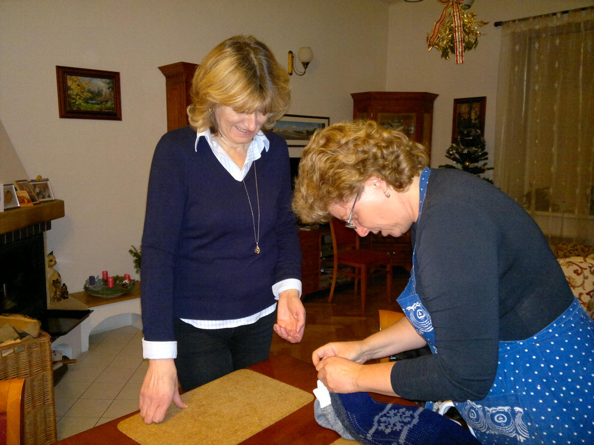 2013.12.22_16-51-26 nácvik pletení vánočky