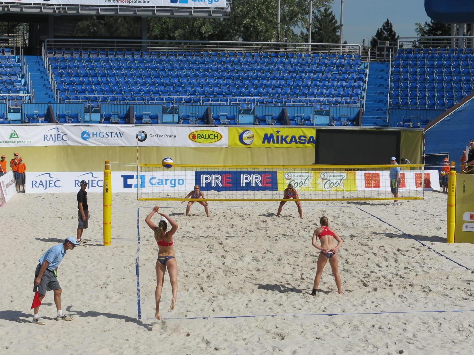 2014.05.21_12-10-52 FIVB Štvanice