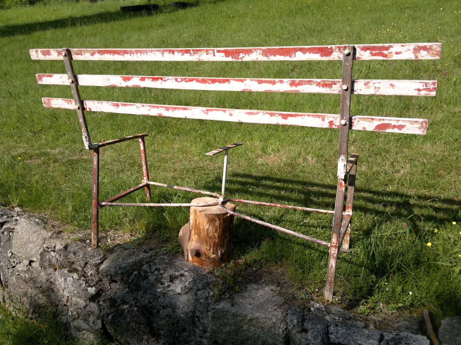 2015.06.12_17-28 lavička