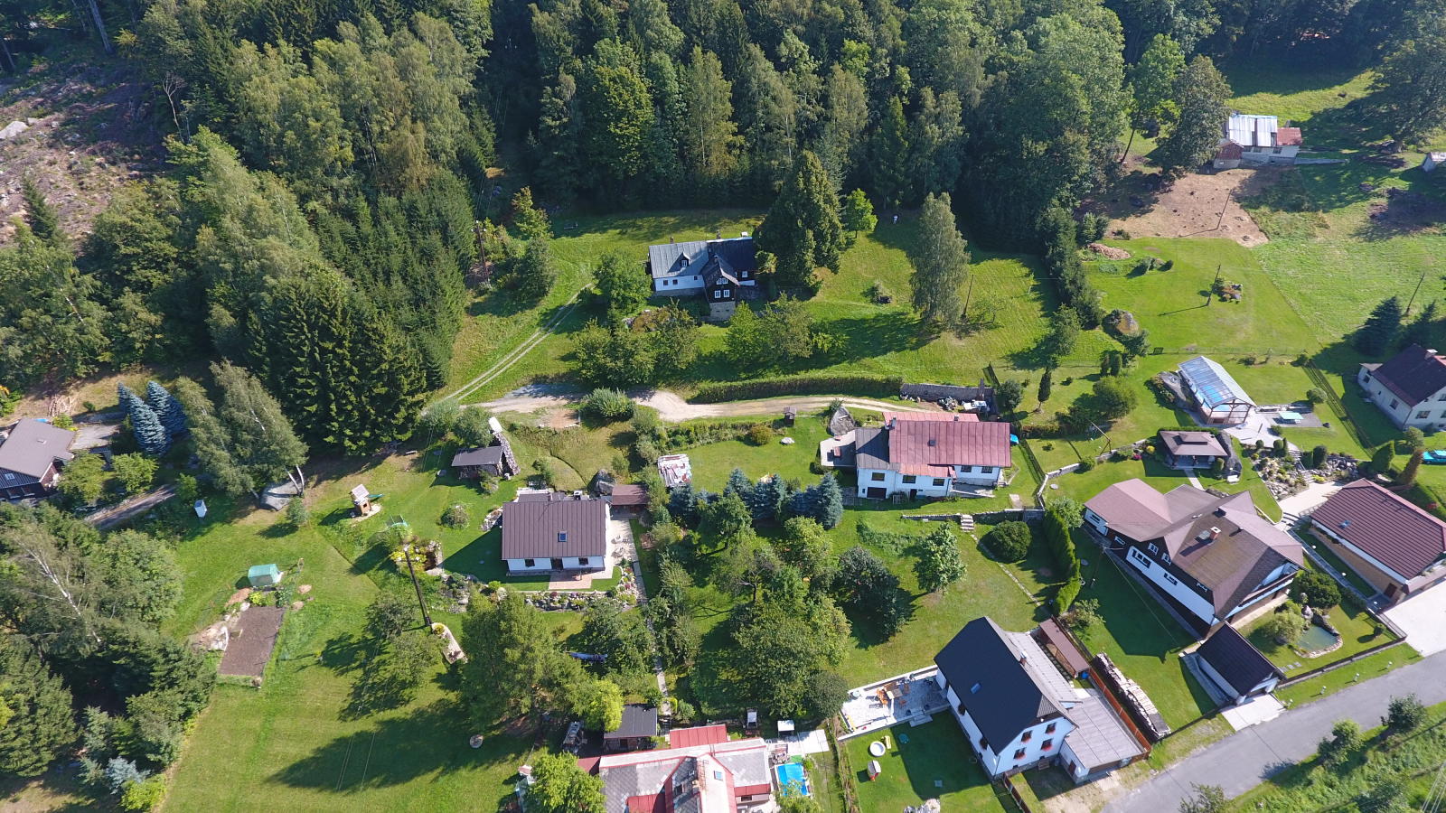 2016.09.07_10-22 pohled z dronu