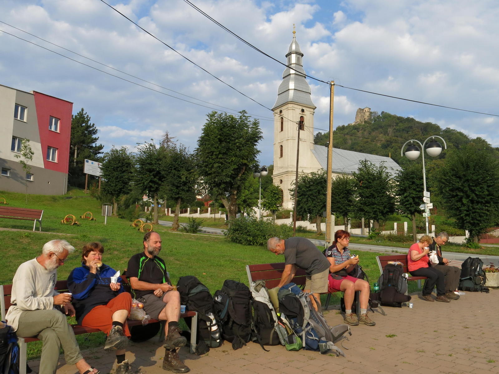 2017.08.25_07-47-32 Slanec