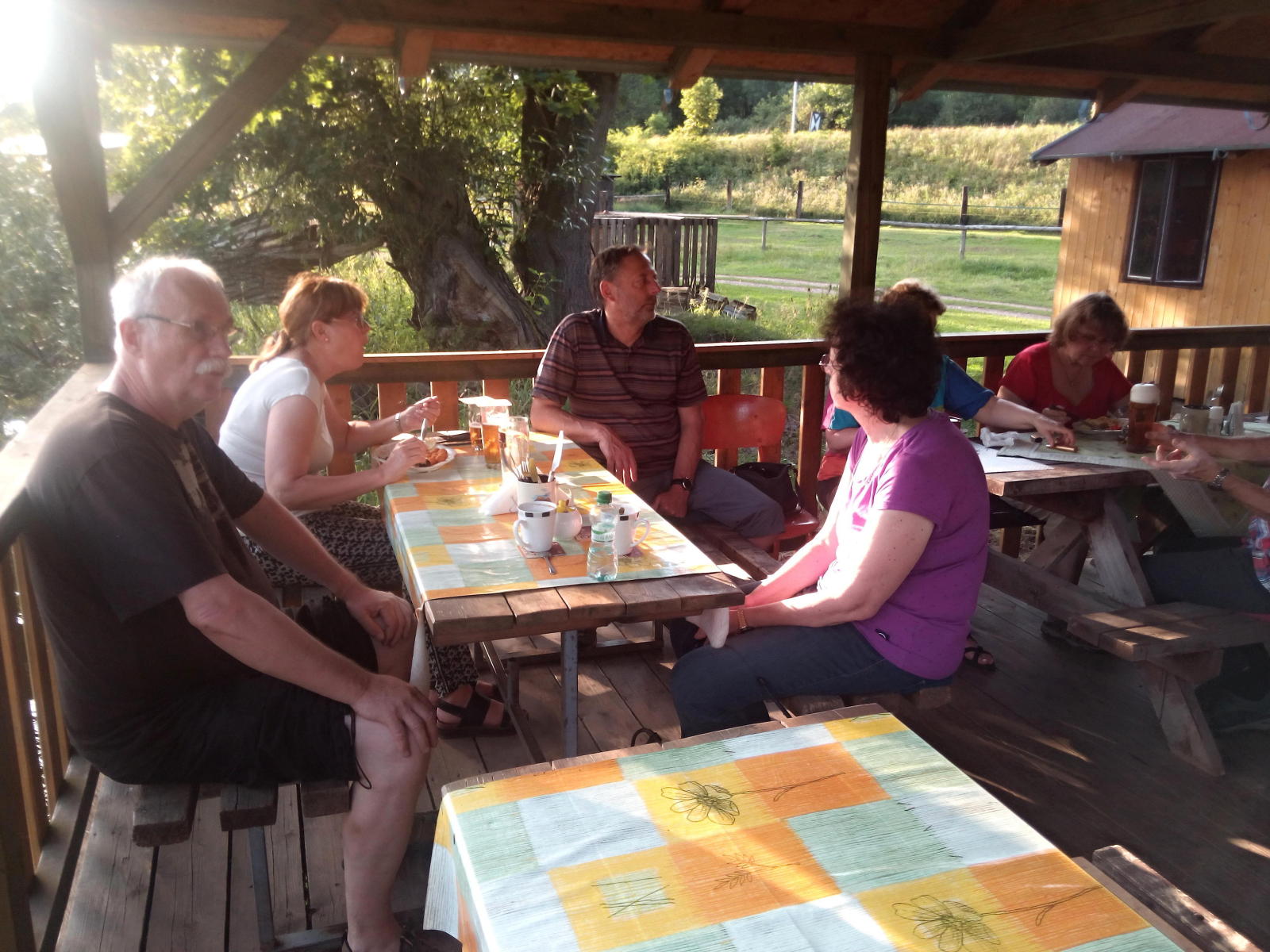 2017.08.02_18-48-48 Hynčice, pstruzi