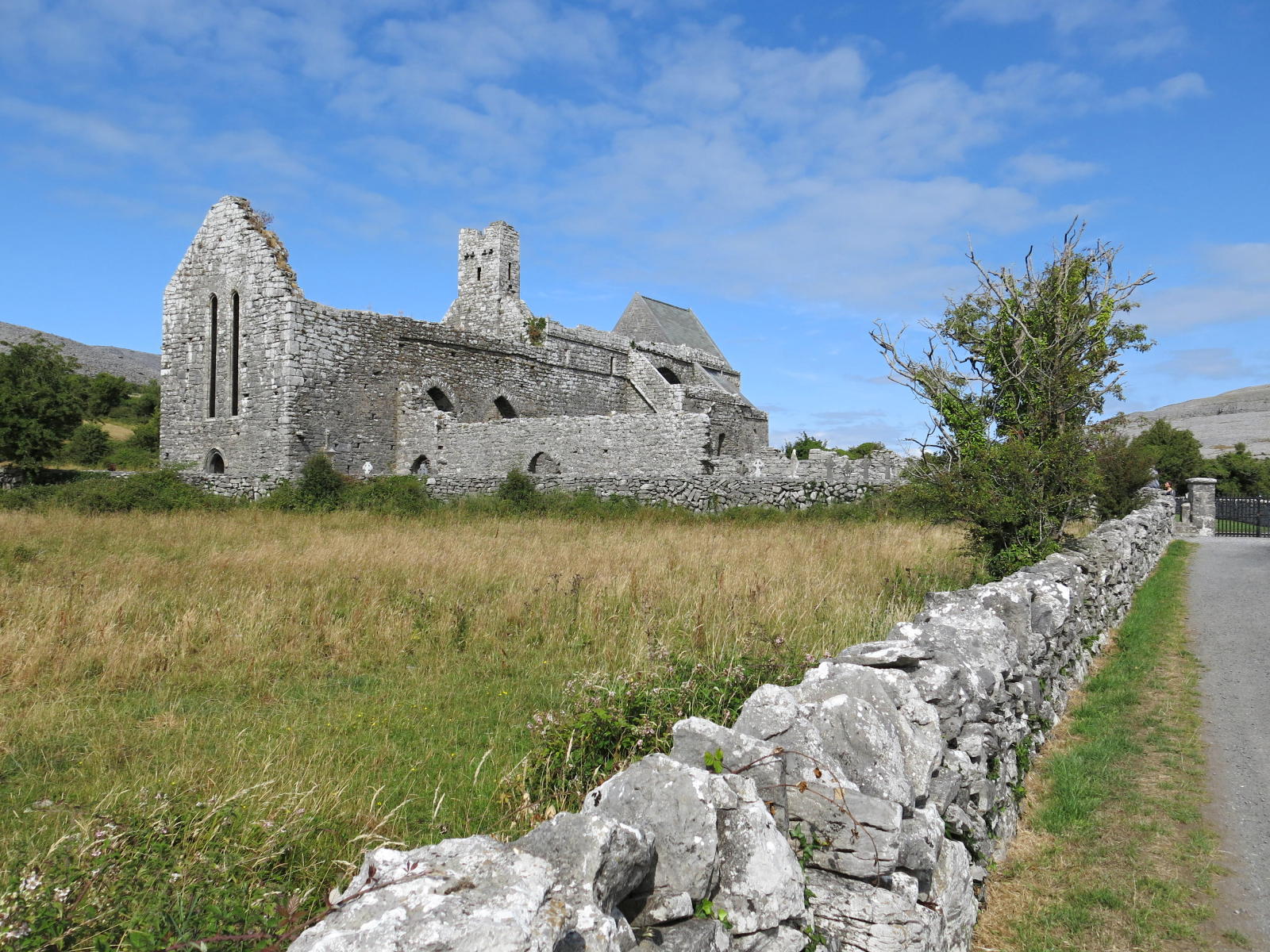 2018.07.18_16-28-22 Corcomroe Abbey