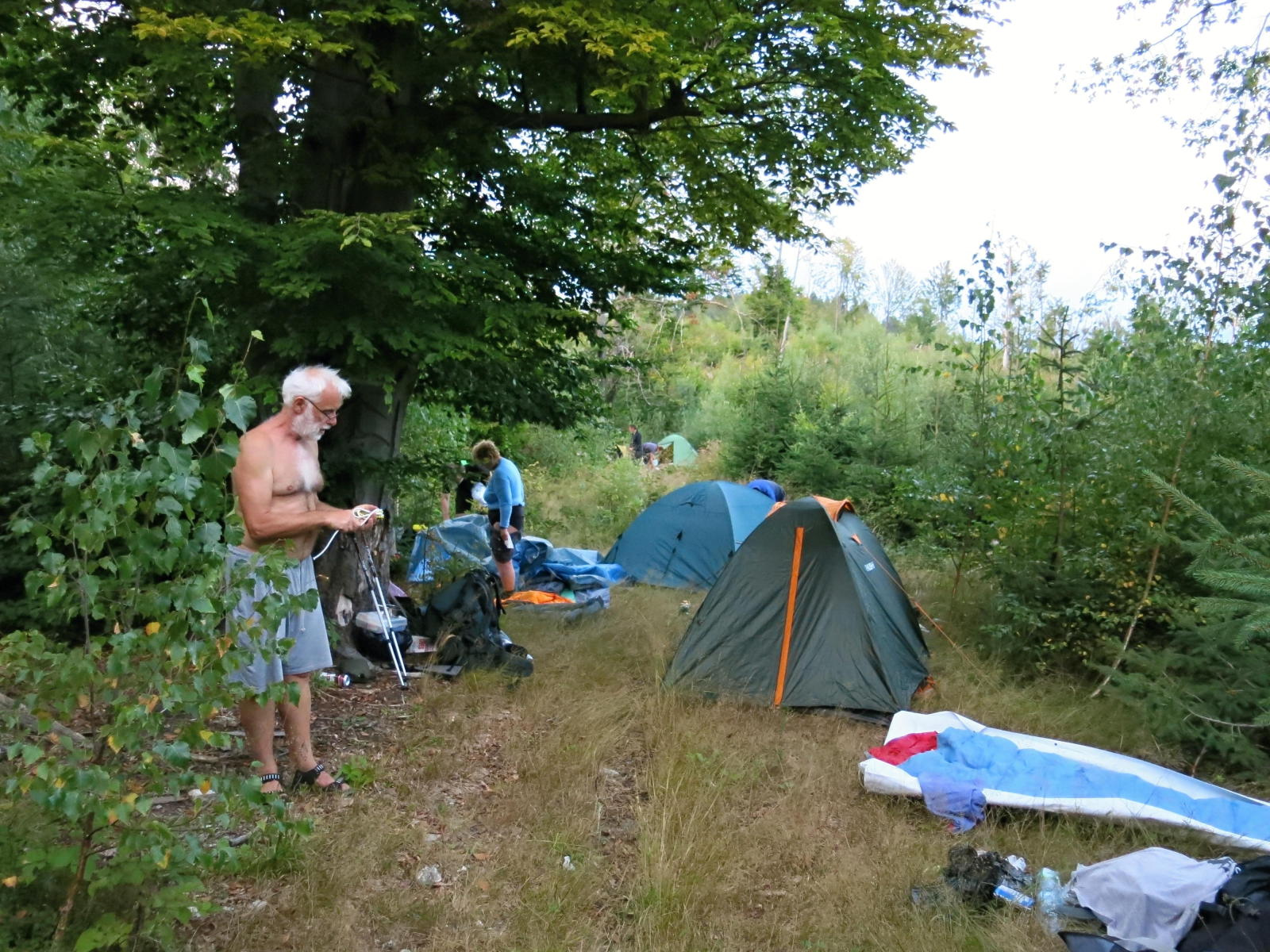 2018.08.18_19-40-38 sedlo Kilhov - nocleh na cestě