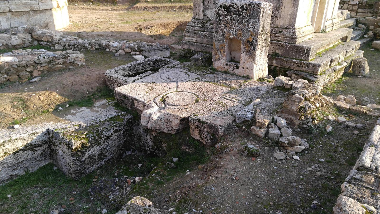 2018.12.30_16-18-01 Hierapolis, lis na olivy