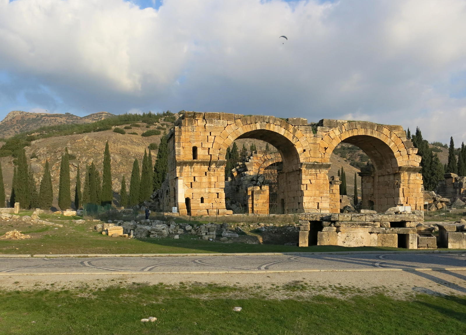 2018.12.30_16-24-15 Hierapolis, nekropolis