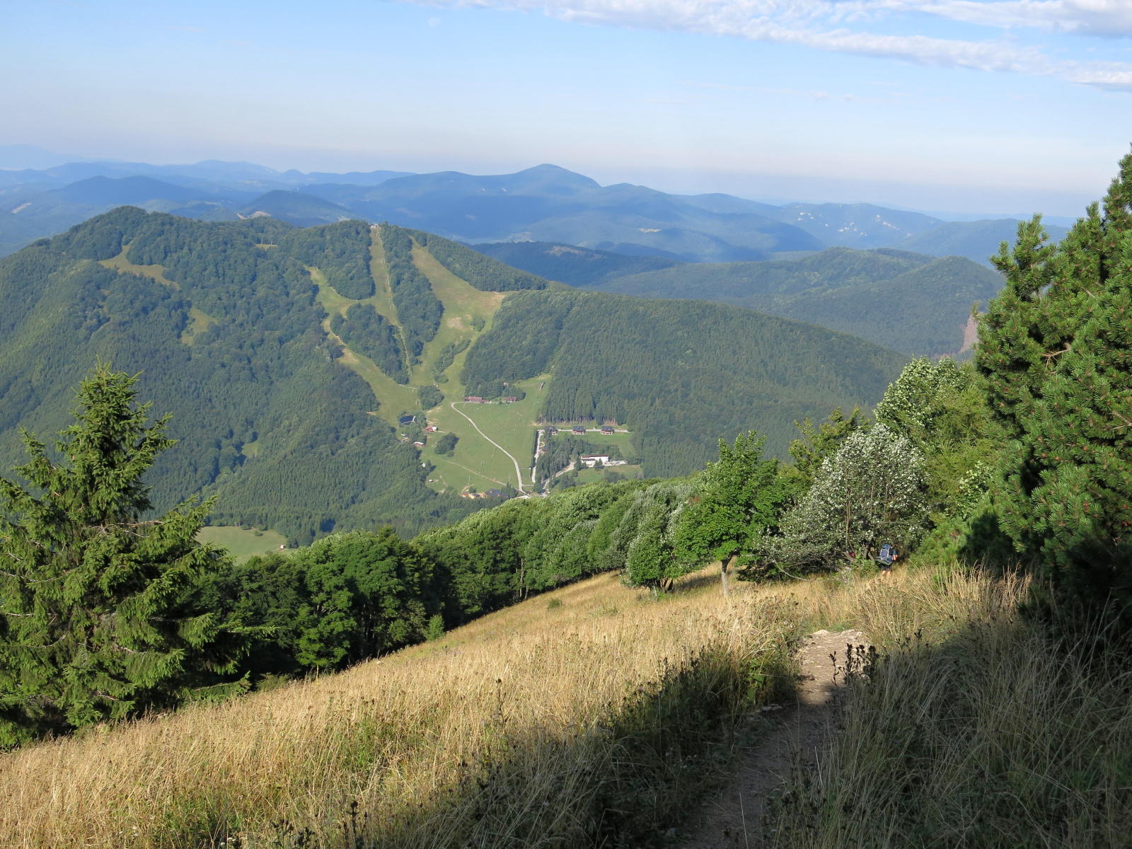 2019.08.19_08-43-46 Fackovske sedlo z Revane