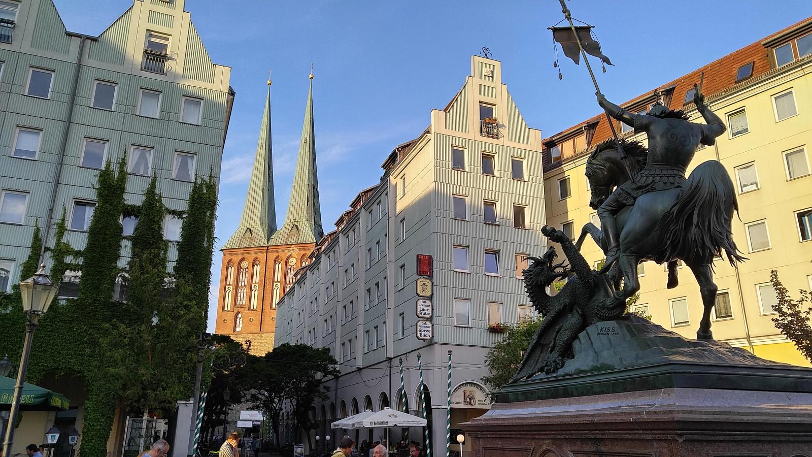 2019.06.02_20-03-20 Nikolaiviertel