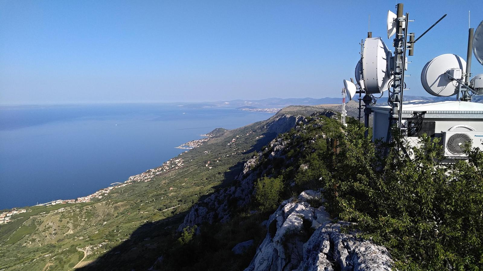 2019.06.21_07-41-10 Omiš Duče cesta k vysílači